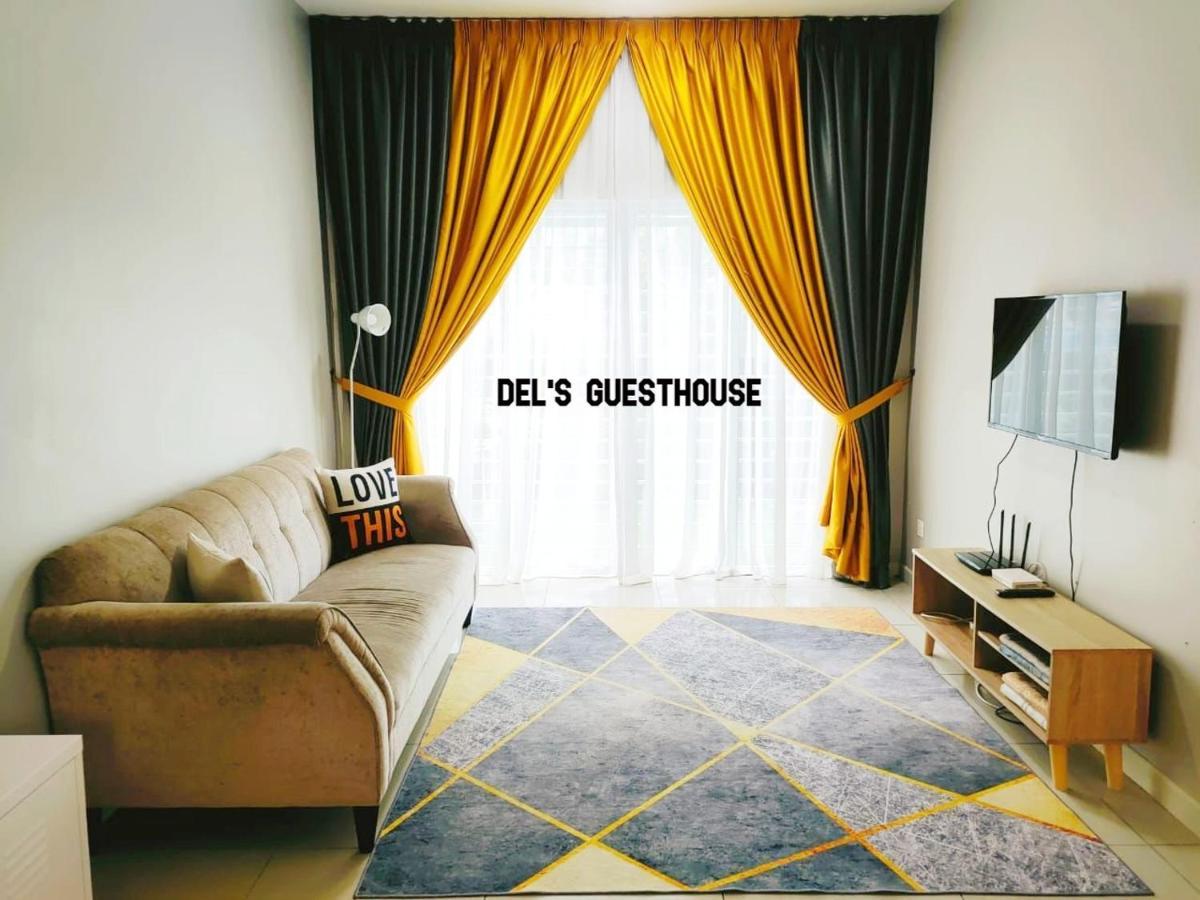 Del'S Guesthouse @ Southville Same Level With Pool Fits 8 Бангі Екстер'єр фото