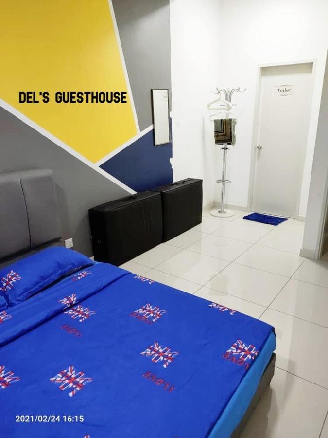 Del'S Guesthouse @ Southville Same Level With Pool Fits 8 Бангі Екстер'єр фото